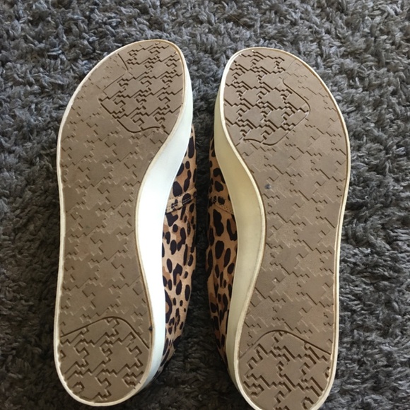 Dr. Scholl’s Women’s Leopard Print Comfort Walking Slip-On Shoes 9.5 - Picture 4 of 7